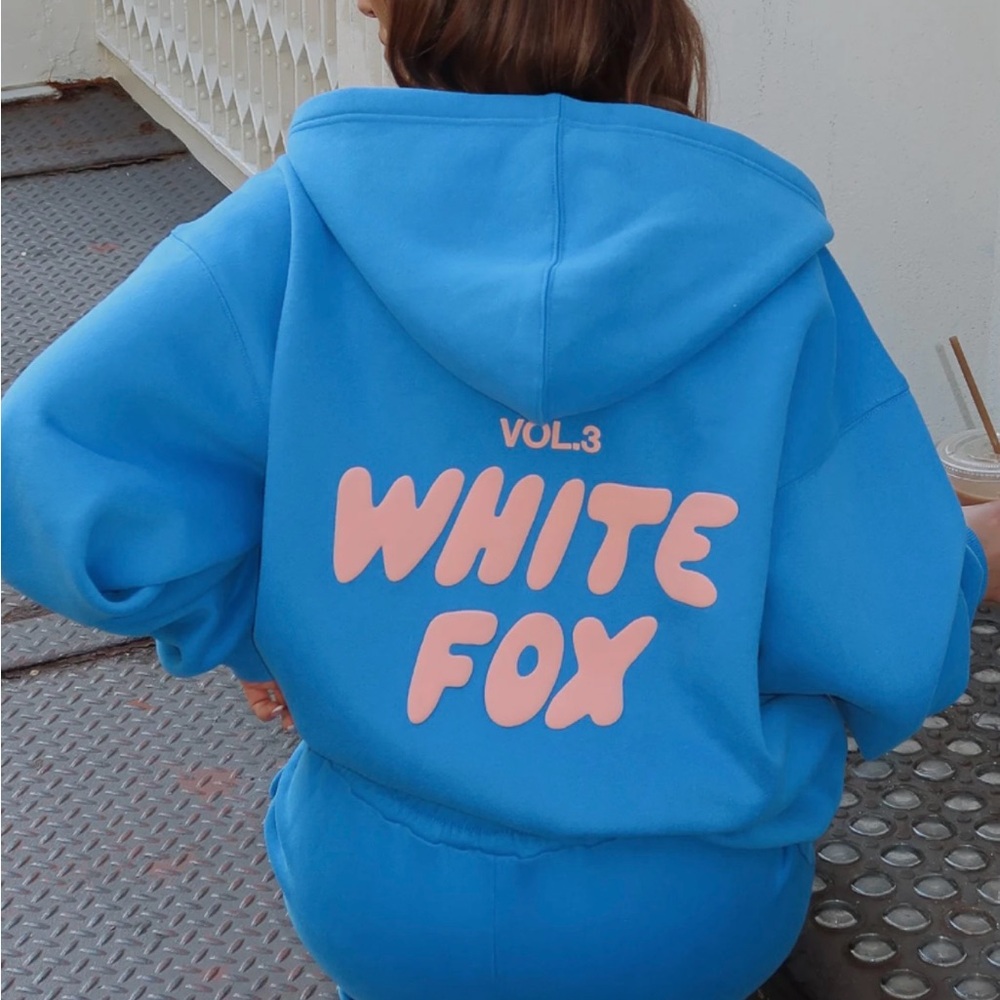 WHITE FOX Offstage Zip Front Hoodie, size S/M. NWT. - Picture 5 of 5